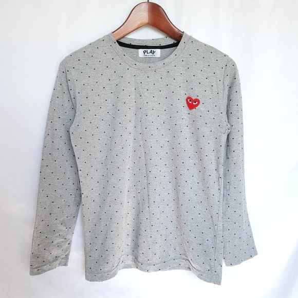 !!!!Host pick!!!!COMME DES GARCONS PLAY Cotton Red Emblem Dot Tee MSRP C$233.64 - Picture 2 of 10